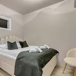 Apartment Arctic Lux With Sea & Mountain View