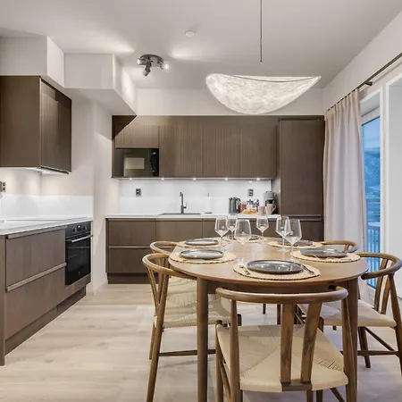 公寓 Arctic Lux With Sea & Mountain View