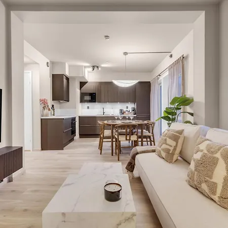 Arctic Lux With Sea & Mountain View Apartment Tromsø