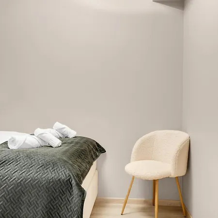 Arctic Lux With Sea & Mountain View *