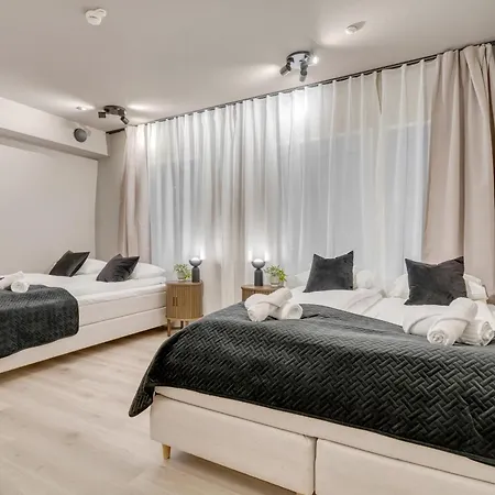 Arctic Lux With Sea & Mountain View Apartment