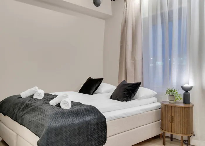 Arctic Lux With Sea & Mountain View * טרומסה