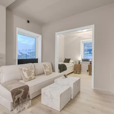 Apartamento Arctic Lux With Sea & Mountain View *